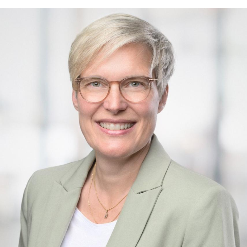  Nadine Heinrich
