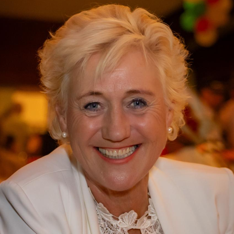  Elke Sommers-Holzach